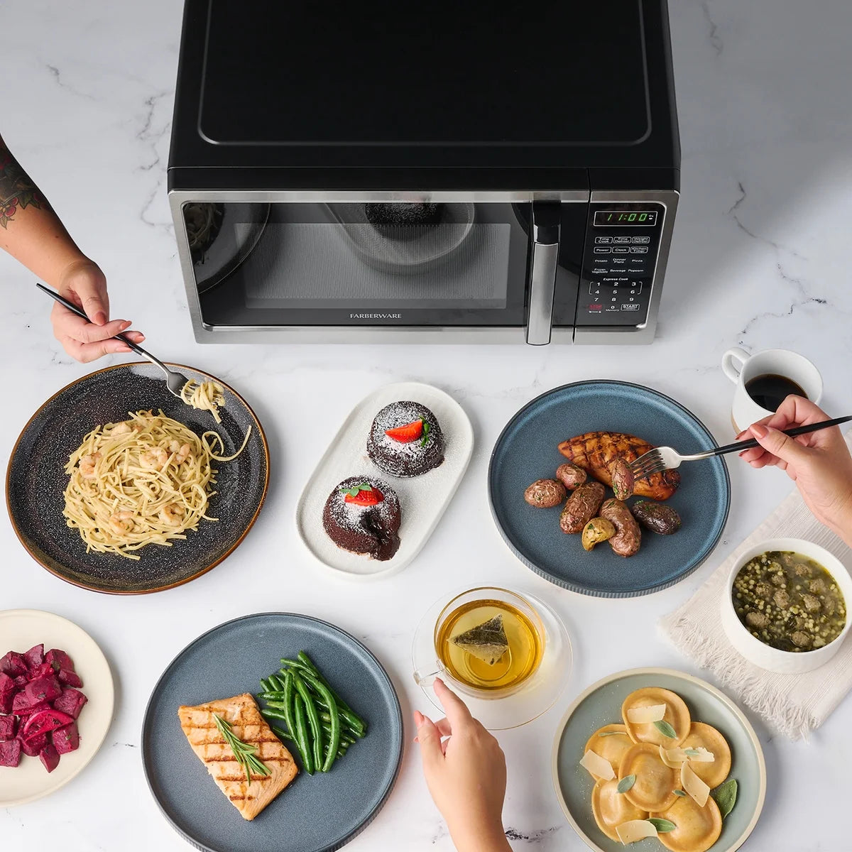2026 New Farberware Classic 0.9 Cu. Ft 900-Watt Microwave Oven, Stainless Steel - Image 8