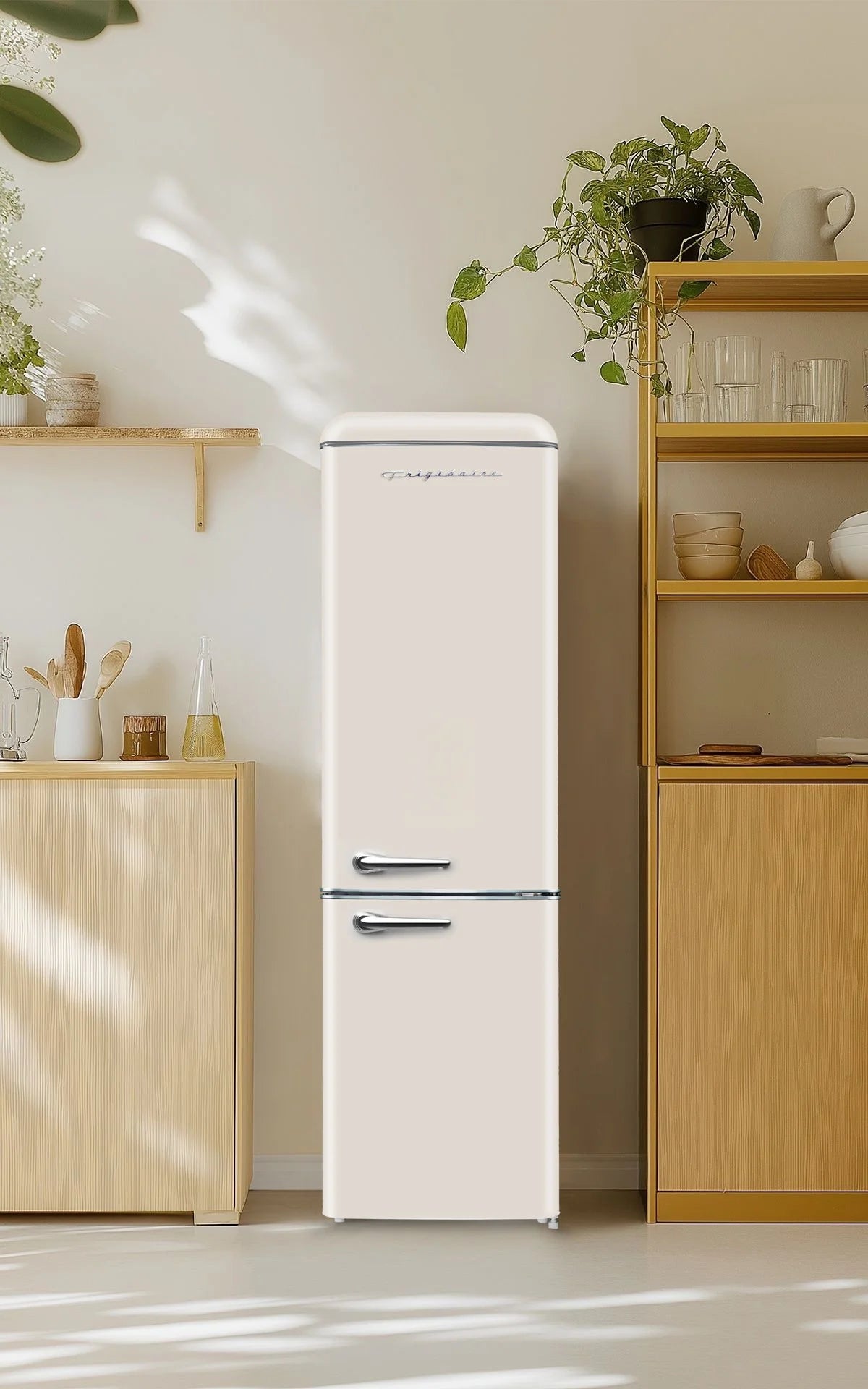2026 New Frigidaire 9.0 Cu. Ft. Bottom Mount Retro Refrigerator, Black - Image 10