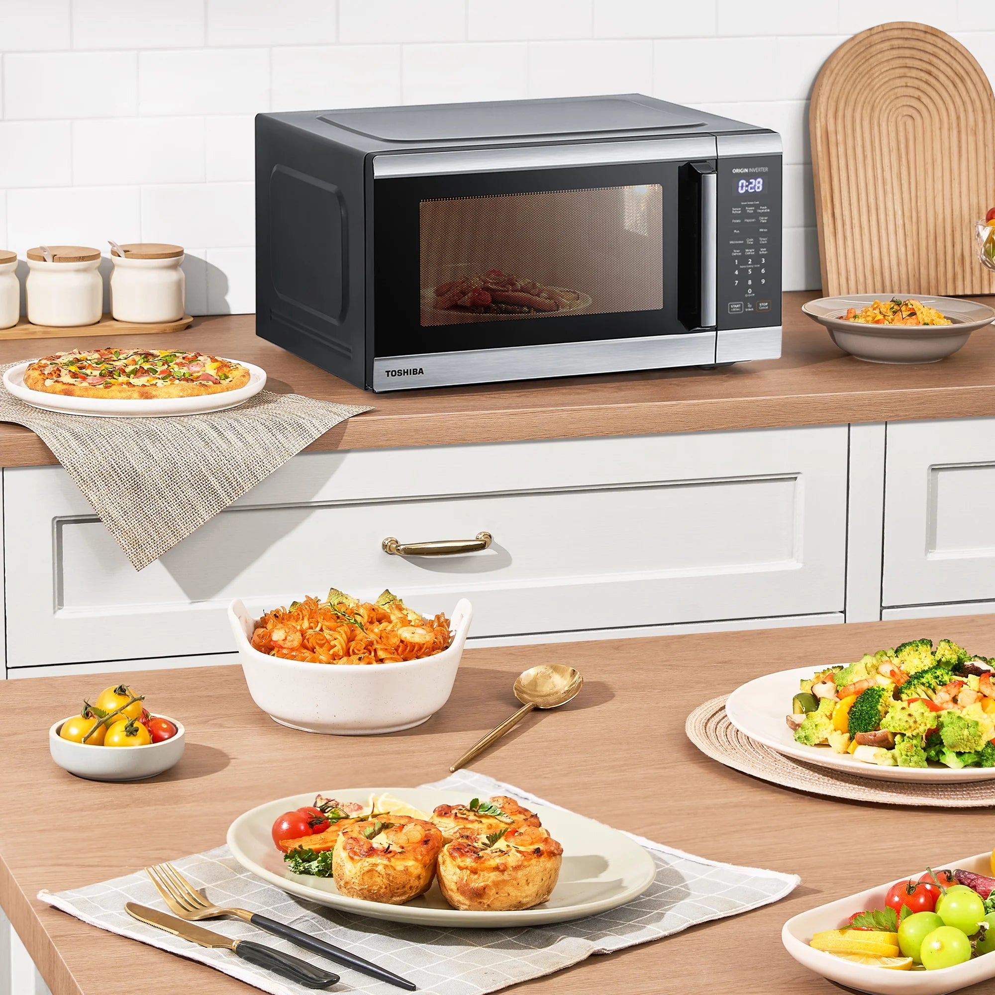 2026 New Toshiba 2.2 cu. ft. 24.4'' Microwave Oven in Stainless Steel - Image 5